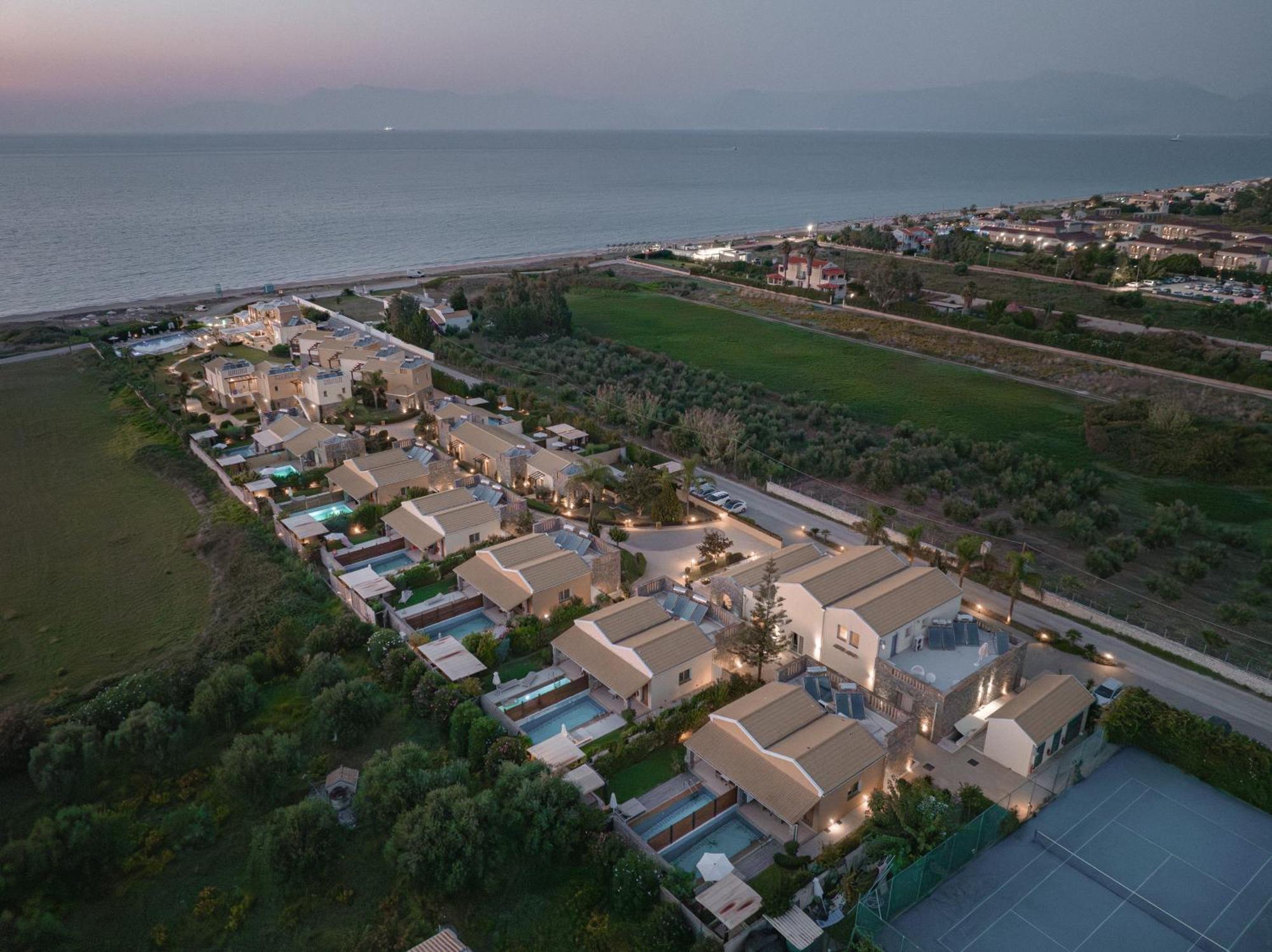 Restia Suites Exclusive Resort -Adults Only Almiros Beach Exterior foto